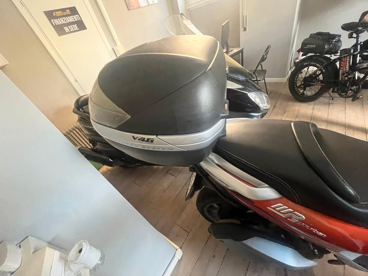 PIAGGIO MP3 300