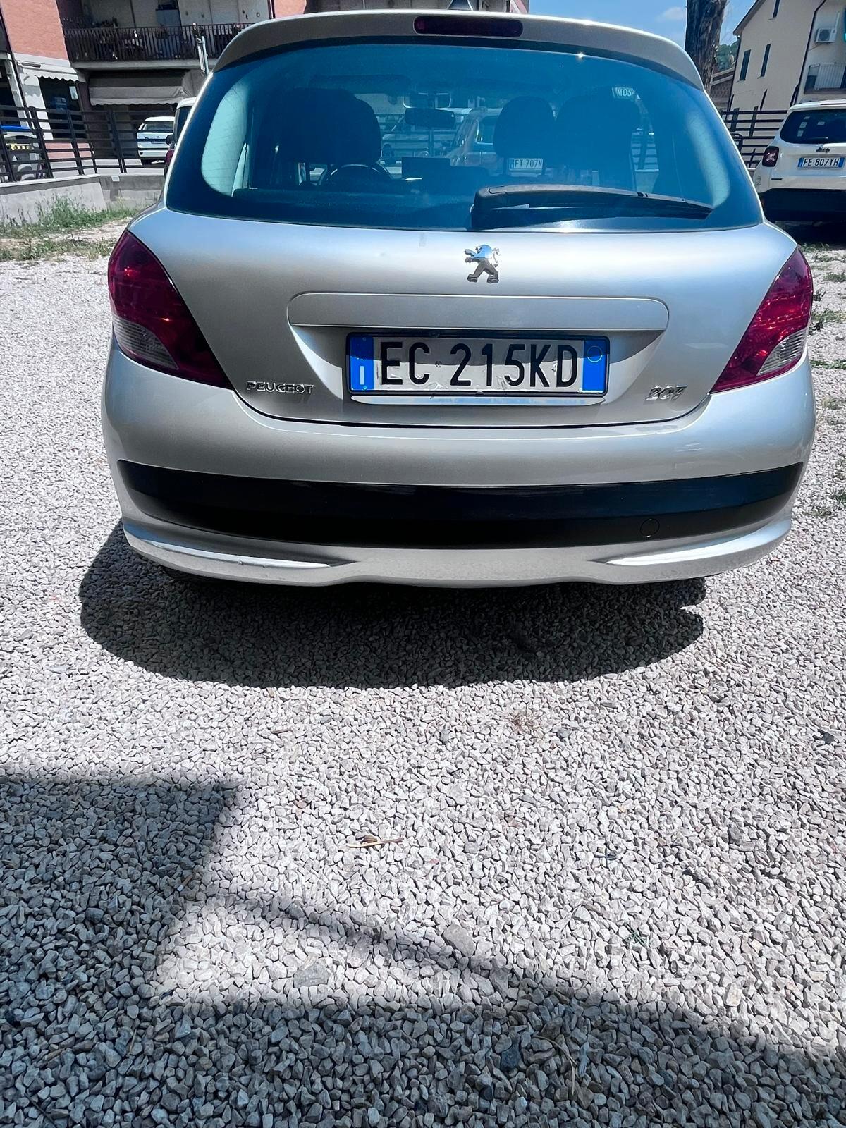 Peugeot 207 1.6 HDi 90CV 3p. 99g