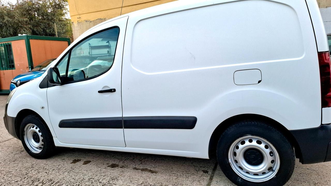BERLINGO 1.6 HDI 100 Van 3 posti Club L1