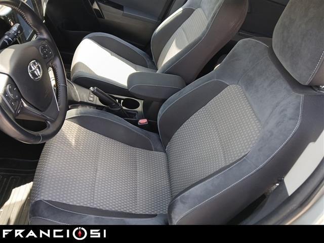 TOYOTA Auris 5 Porte 1.8 Hybrid Lounge CVT my17