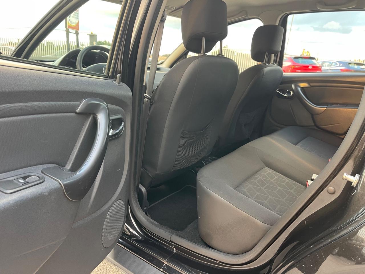 DACIA DUSTER 1.6 GPL FULL NAVI RESTYLING GPL 2035