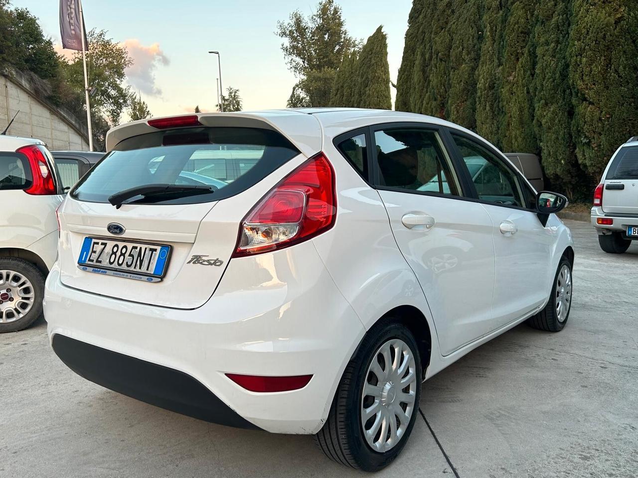 Ford Fiesta 1.5 TDCi 75CV 5 porte Black& White Edition