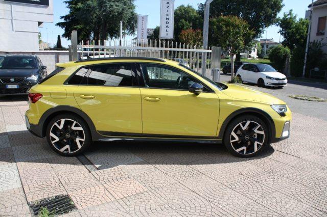 AUDI A3 allstreet 40 TFSI e S tronic Identity Contrast