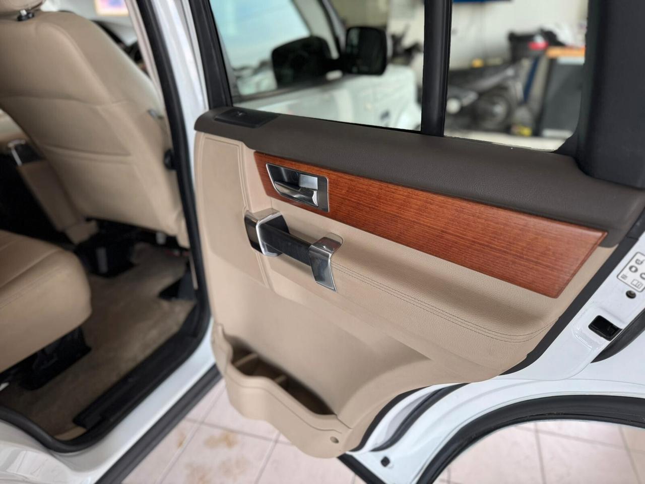 Land Rover Discovery 4 3.0 SDV6 245CV HSE