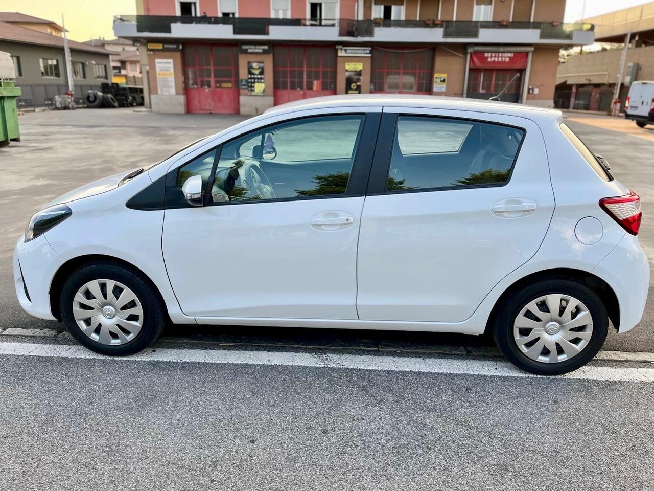 Toyota Yaris 1.0 5 porte Active