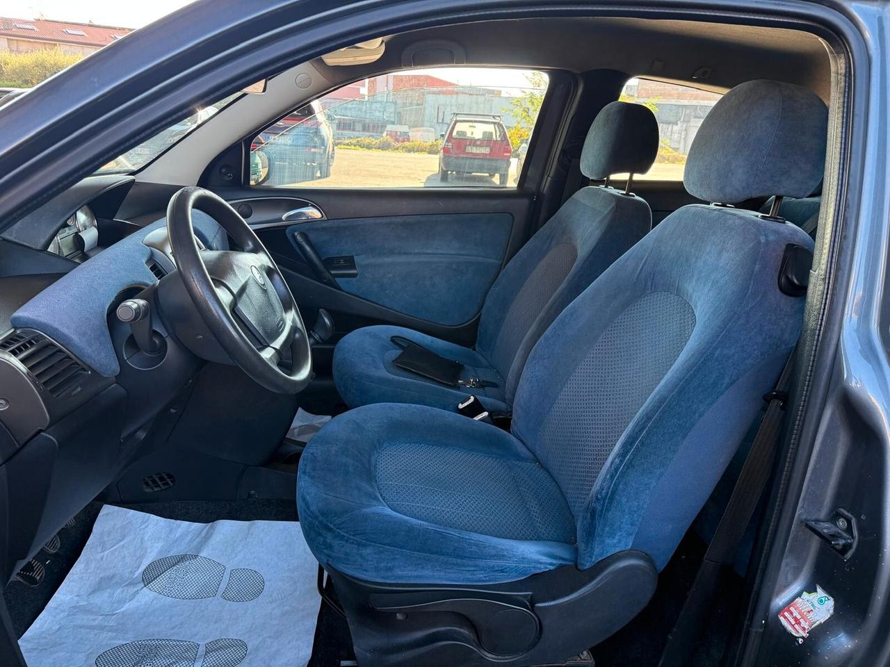 Lancia Ypsilon 1.2 16V Argento