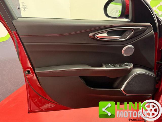 ALFA ROMEO Giulia 2.9 V6 Bi-Turbo AT8 Quadrifoglio