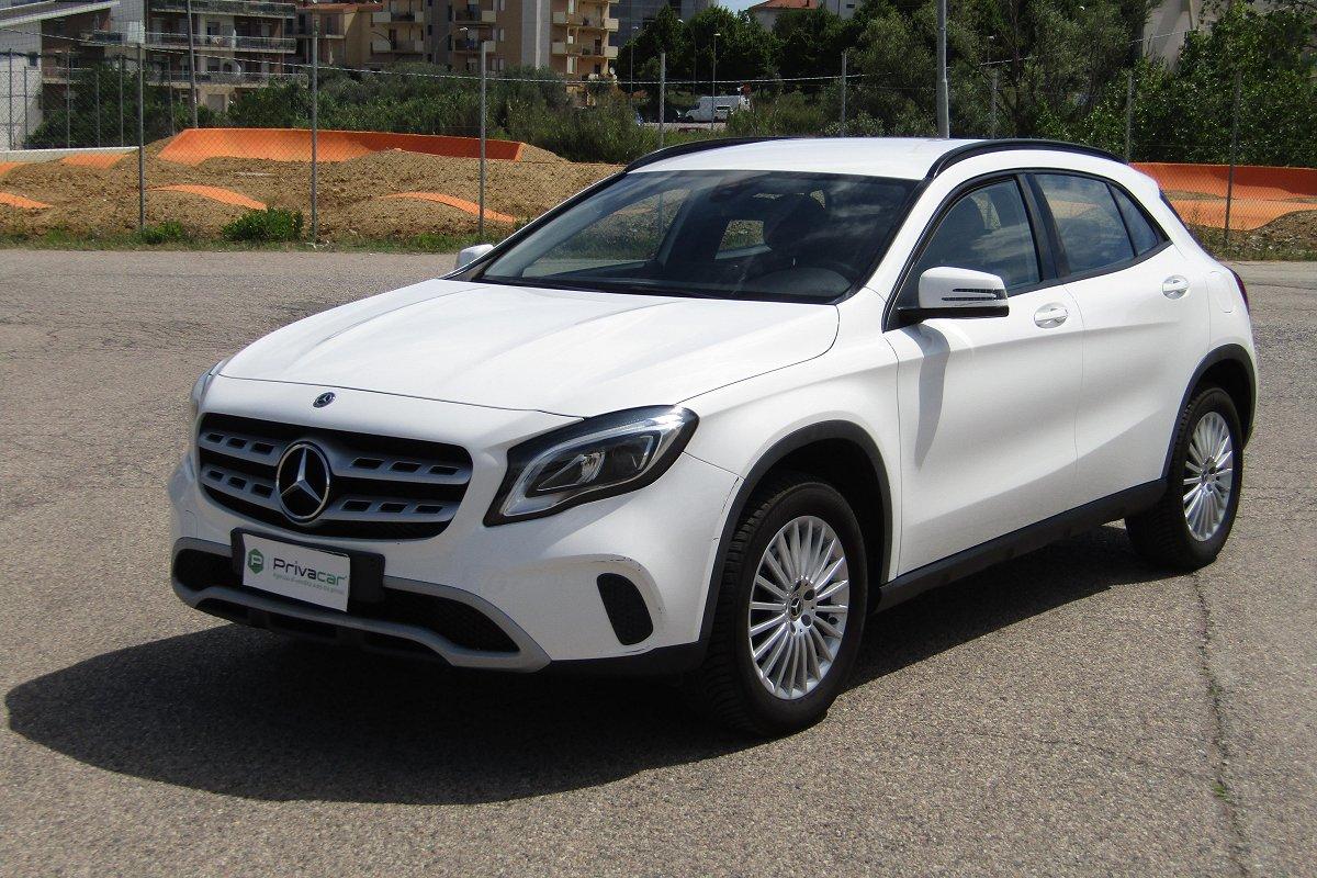 MERCEDES GLA 180 Business