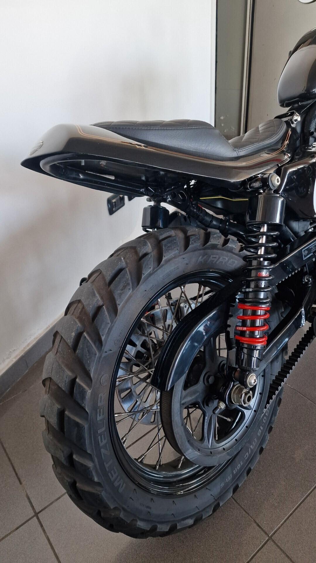 Harley-Davidson XL 883 CAFE' RACER