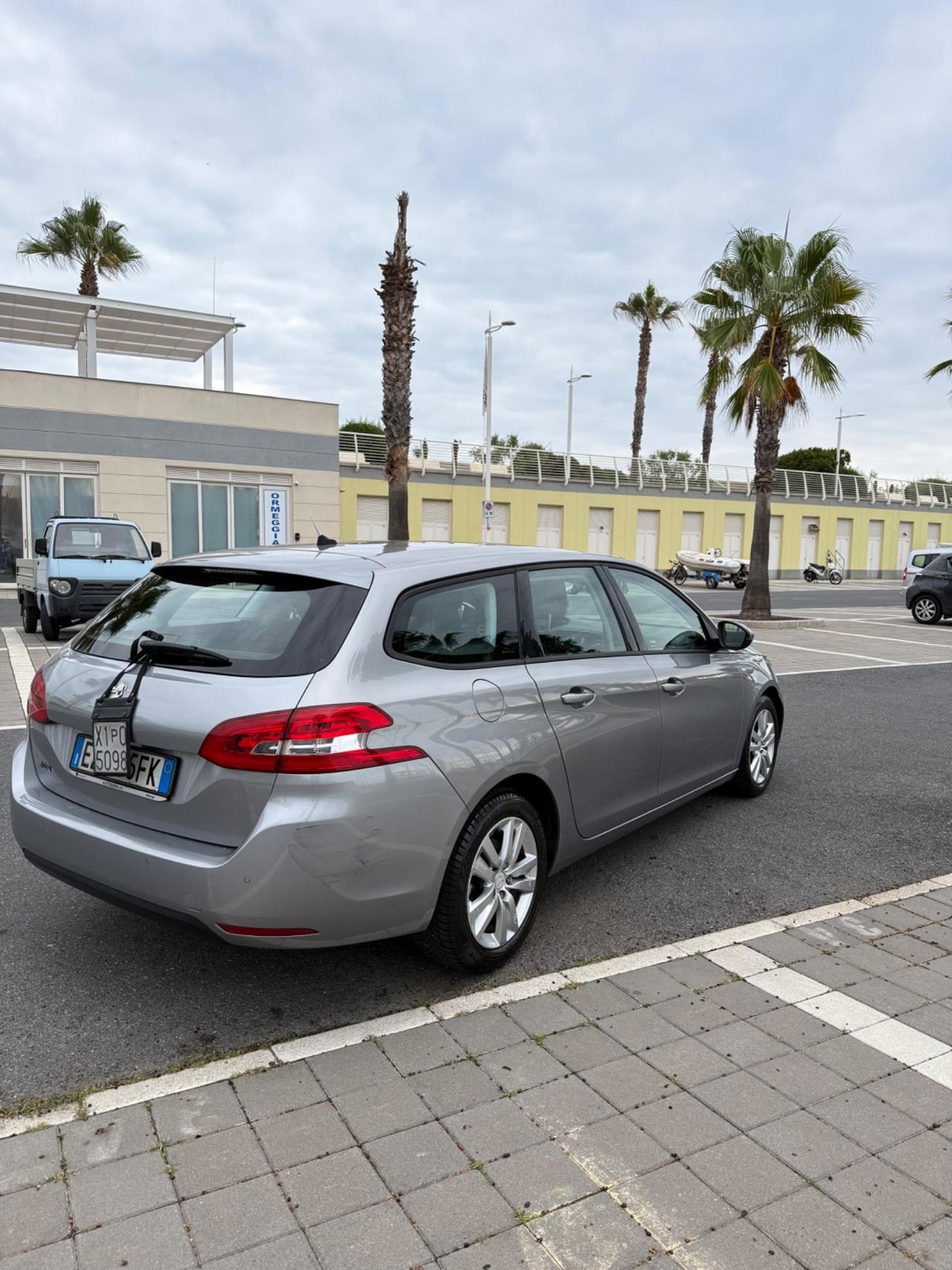 Peugeot 308 BlueHDi 100 S&S SW Business