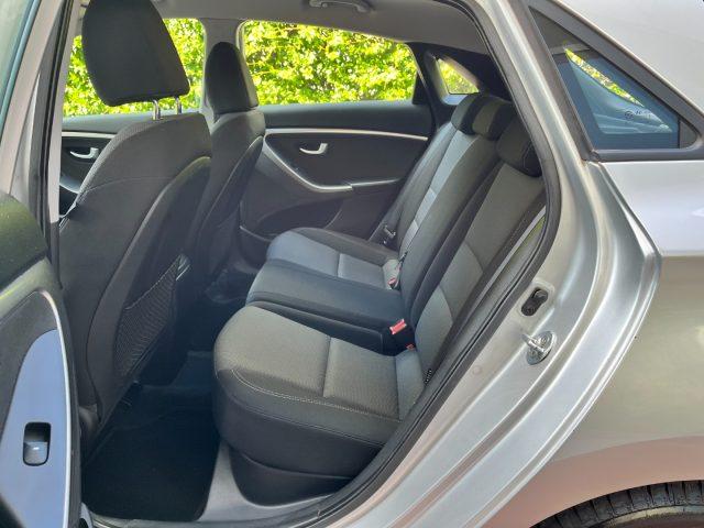 HYUNDAI i30 1.6 CRDi 5p. Comfort A/T