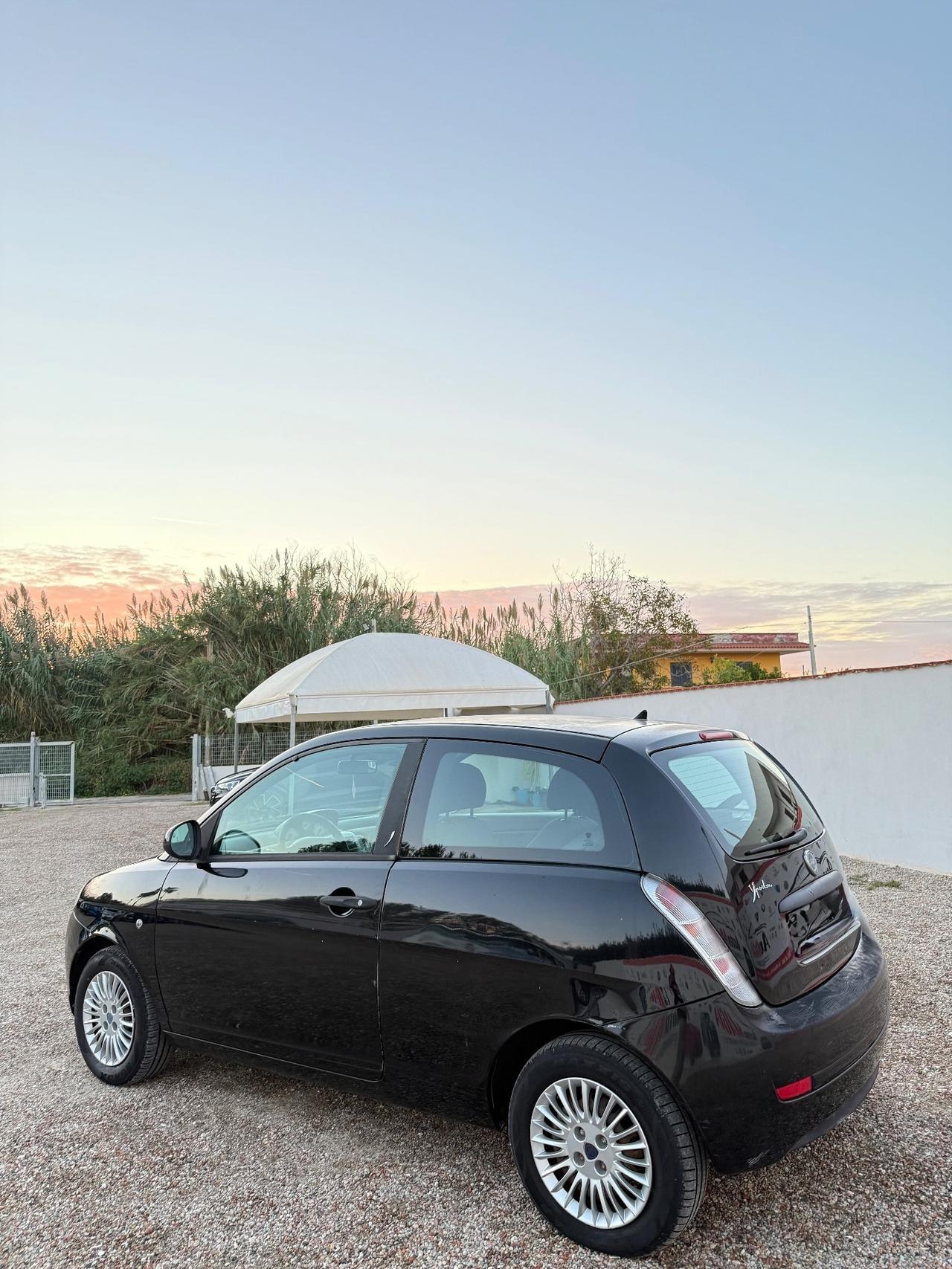 Lancia Ypsilon 1.2 Argento