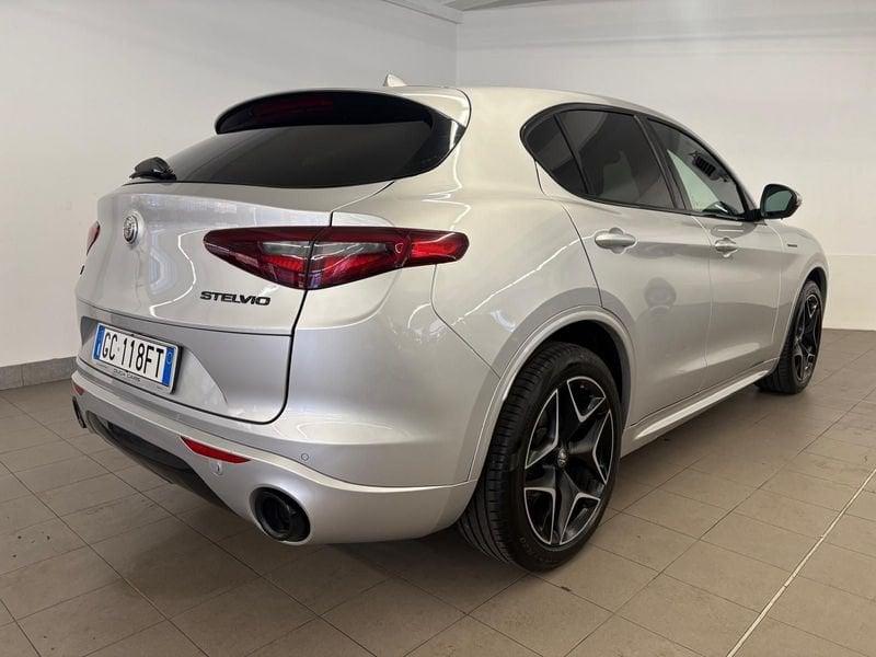 Alfa Romeo Stelvio 2.2 Turbodiesel 210 CV AT8 Q4 Veloce