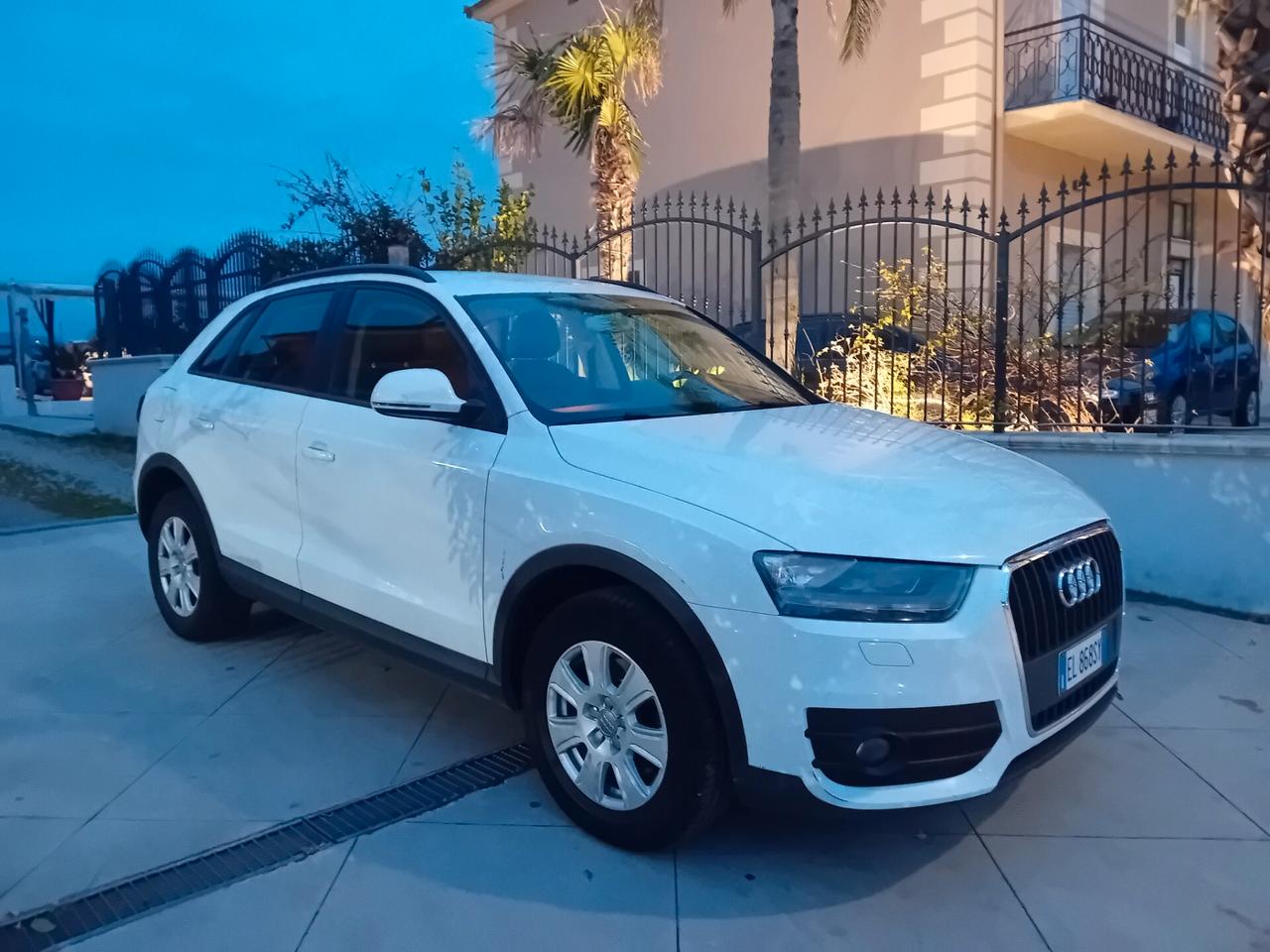 Audi Q3 2.0 TDI quattro Business