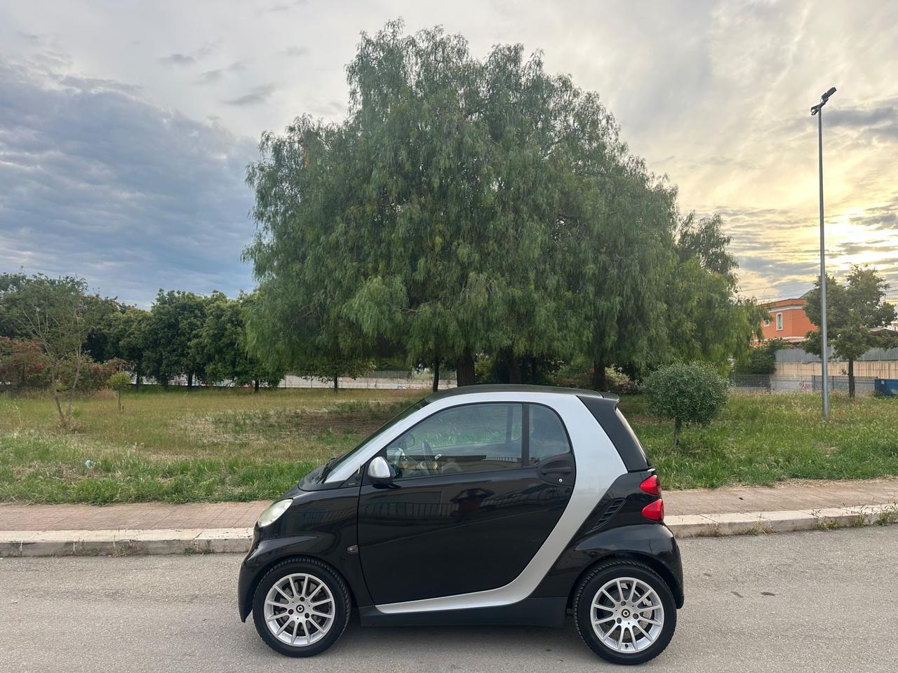 Smart FORTWO 1.0 52 kW - SOLO 115 MILA KM