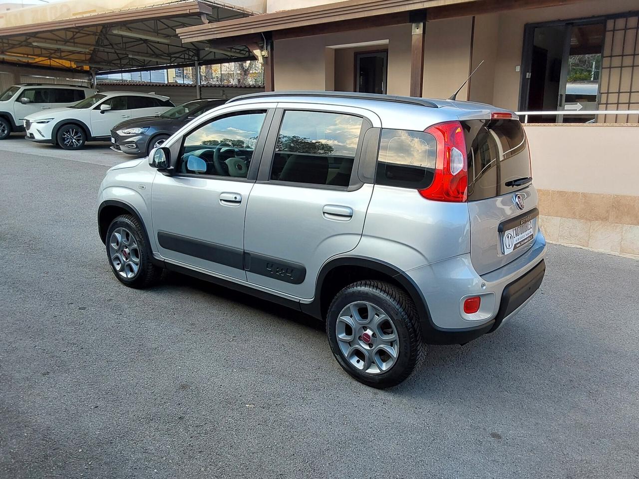 Fiat Panda 1.3 MJT 75 CV 4x4 Trekking con (ELD).