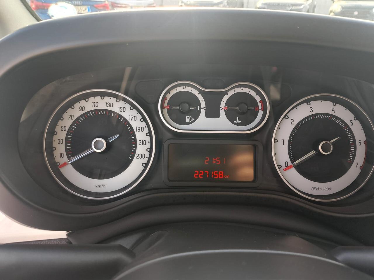 Fiat 500L 1.4 T-Jet 120 CV GPL Lounge