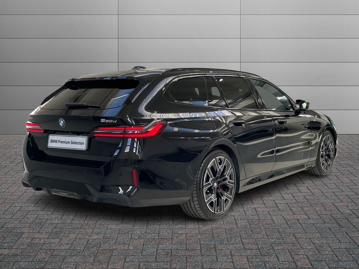 BMW Serie 5 G61 2024 Touring - 520d Touring 48V xdrive MSport Pro auto
