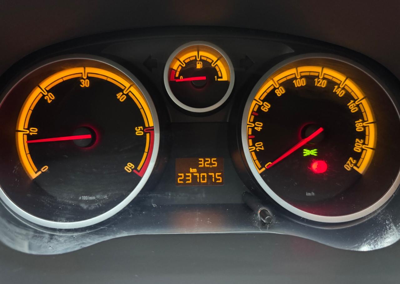 Opel Corsa 1.3 CDTI 5 porte ADATTA NEOPATENTATI