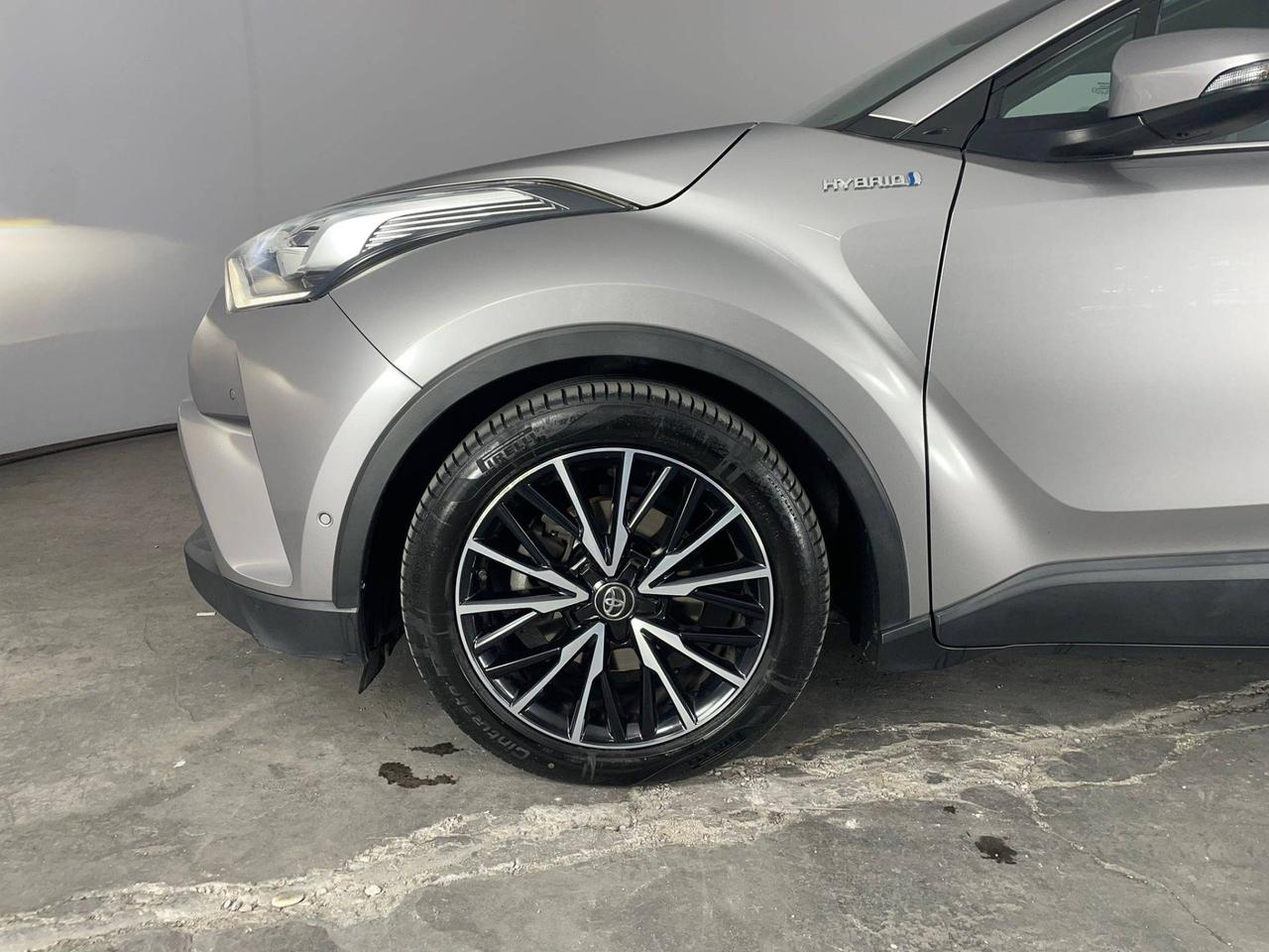 TOYOTA C-HR 1.8 Hybrid E-CVT Lounge