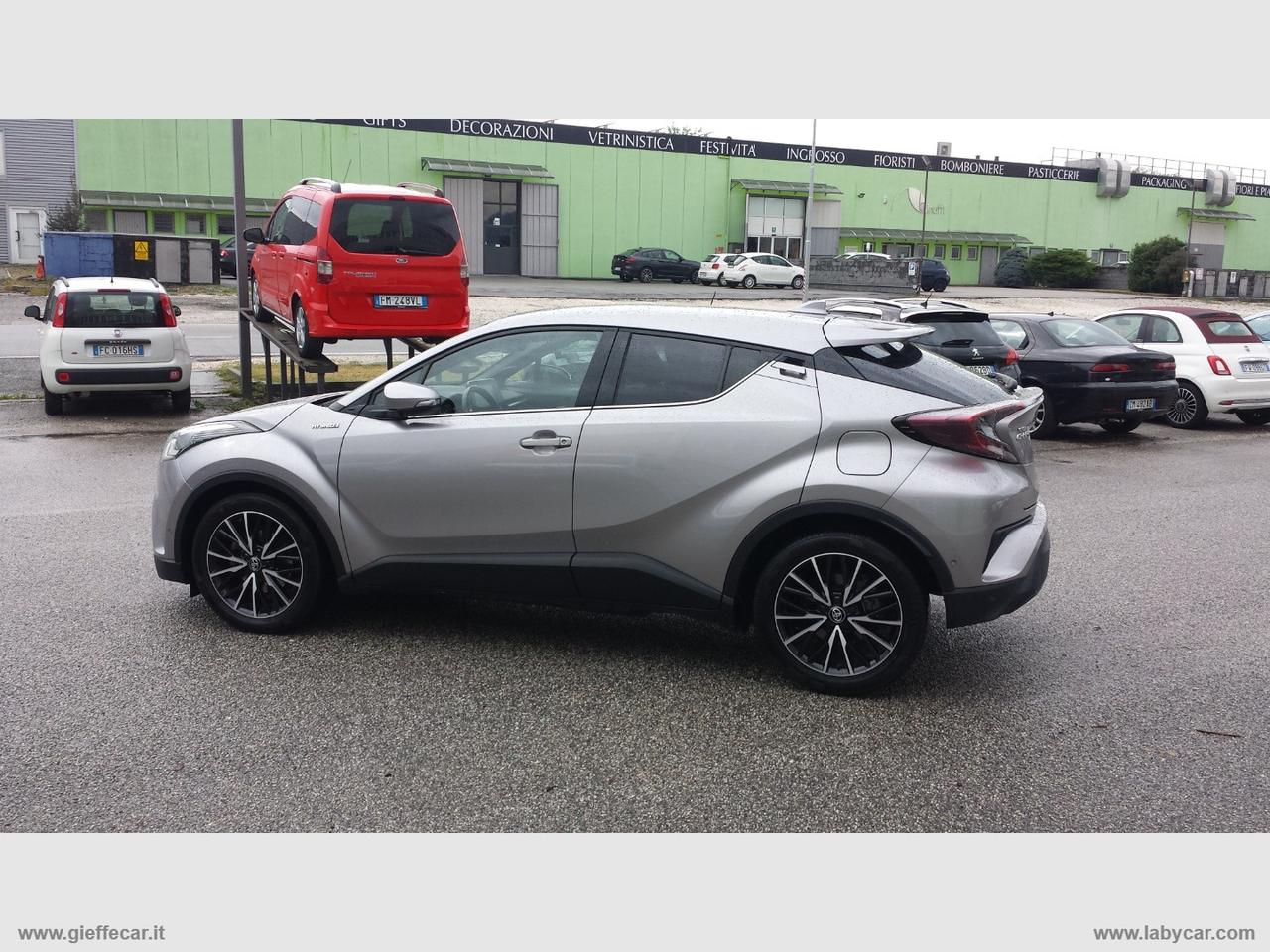 TOYOTA C-HR 1.8 Hybrid E-CVT LOUNGE