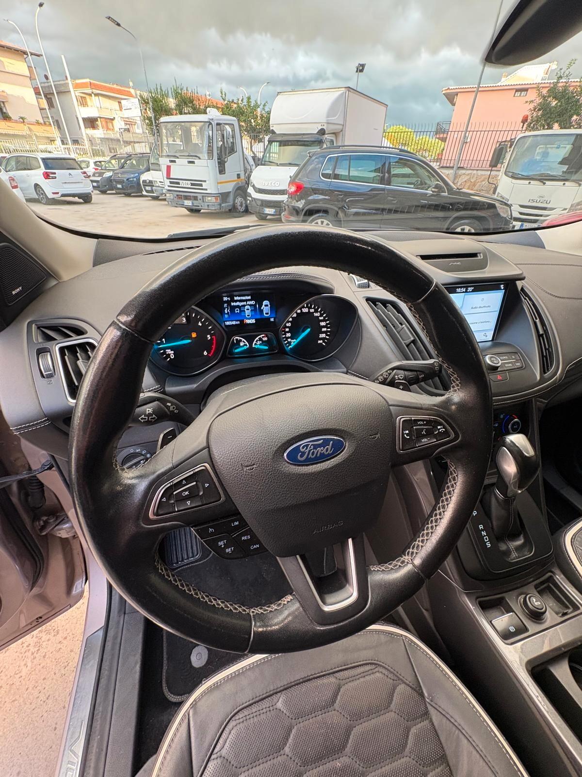 Ford Kuga 2.0 TDCI 180 CV S&S 4WD Powershift Vignale 2017