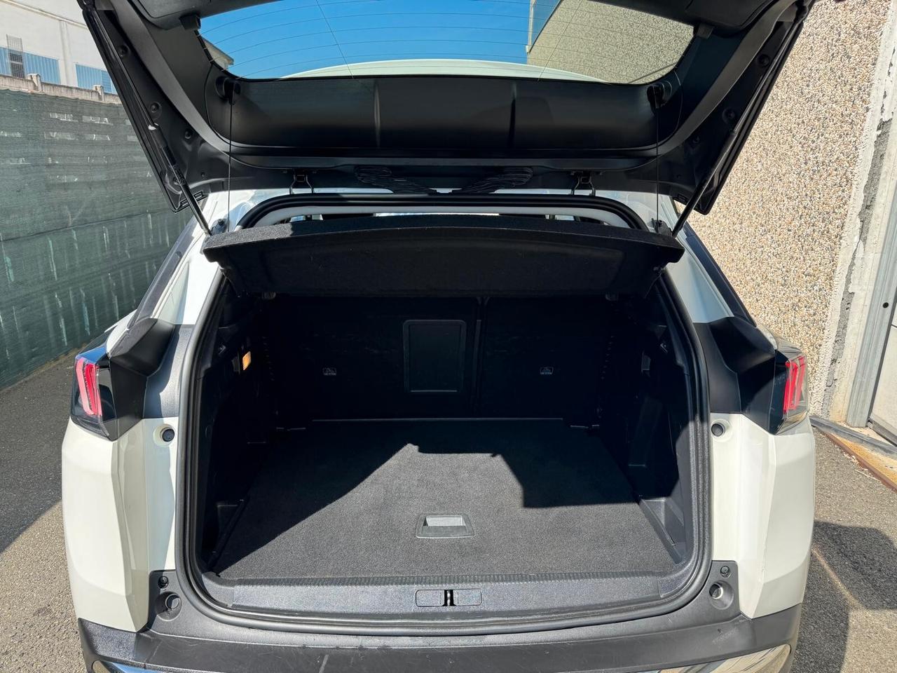 Peugeot 3008 BlueHDi 130 S&S EAT8 Allure