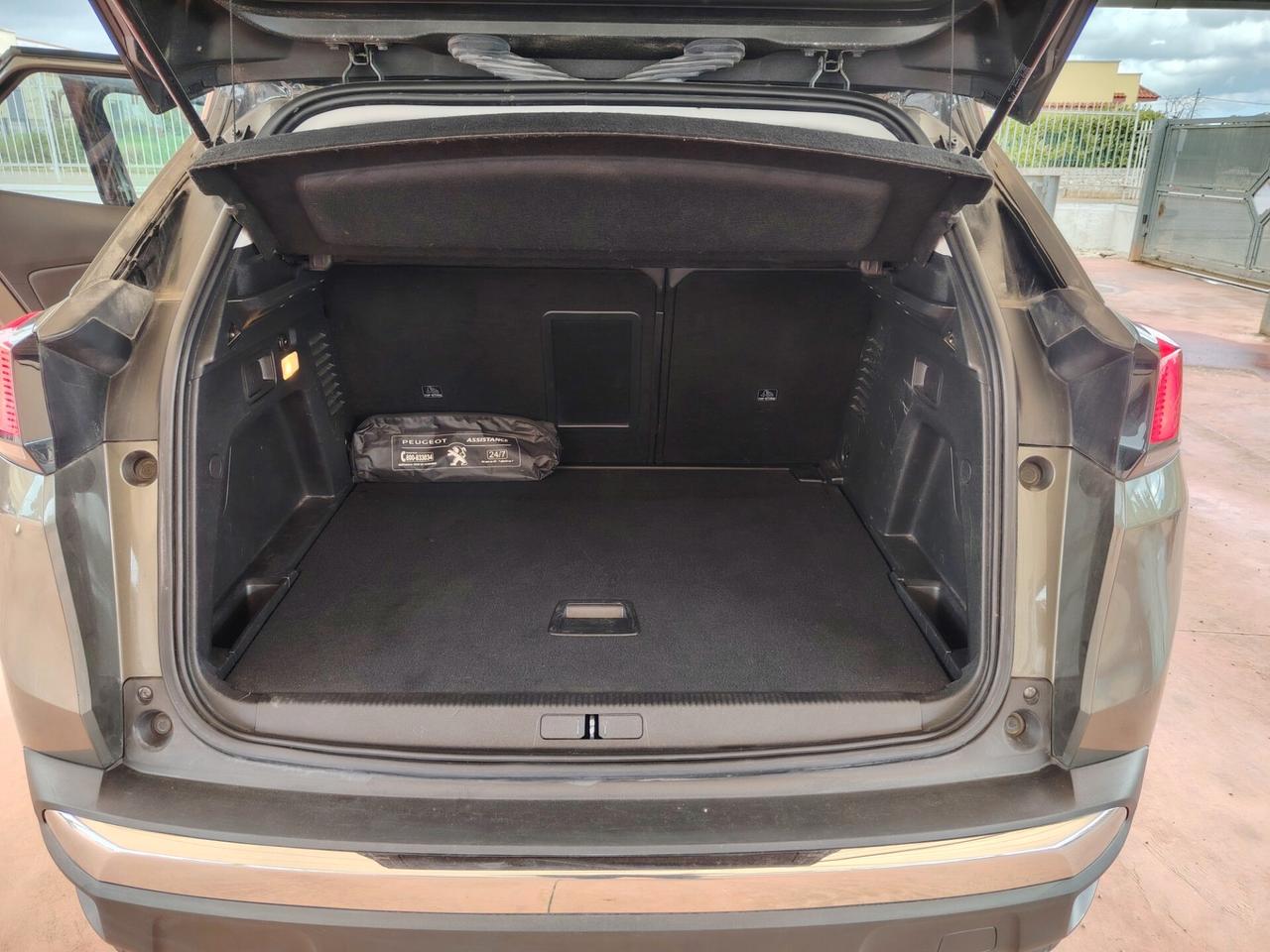 Peugeot 3008 BlueHDi 130 S&S Allure full