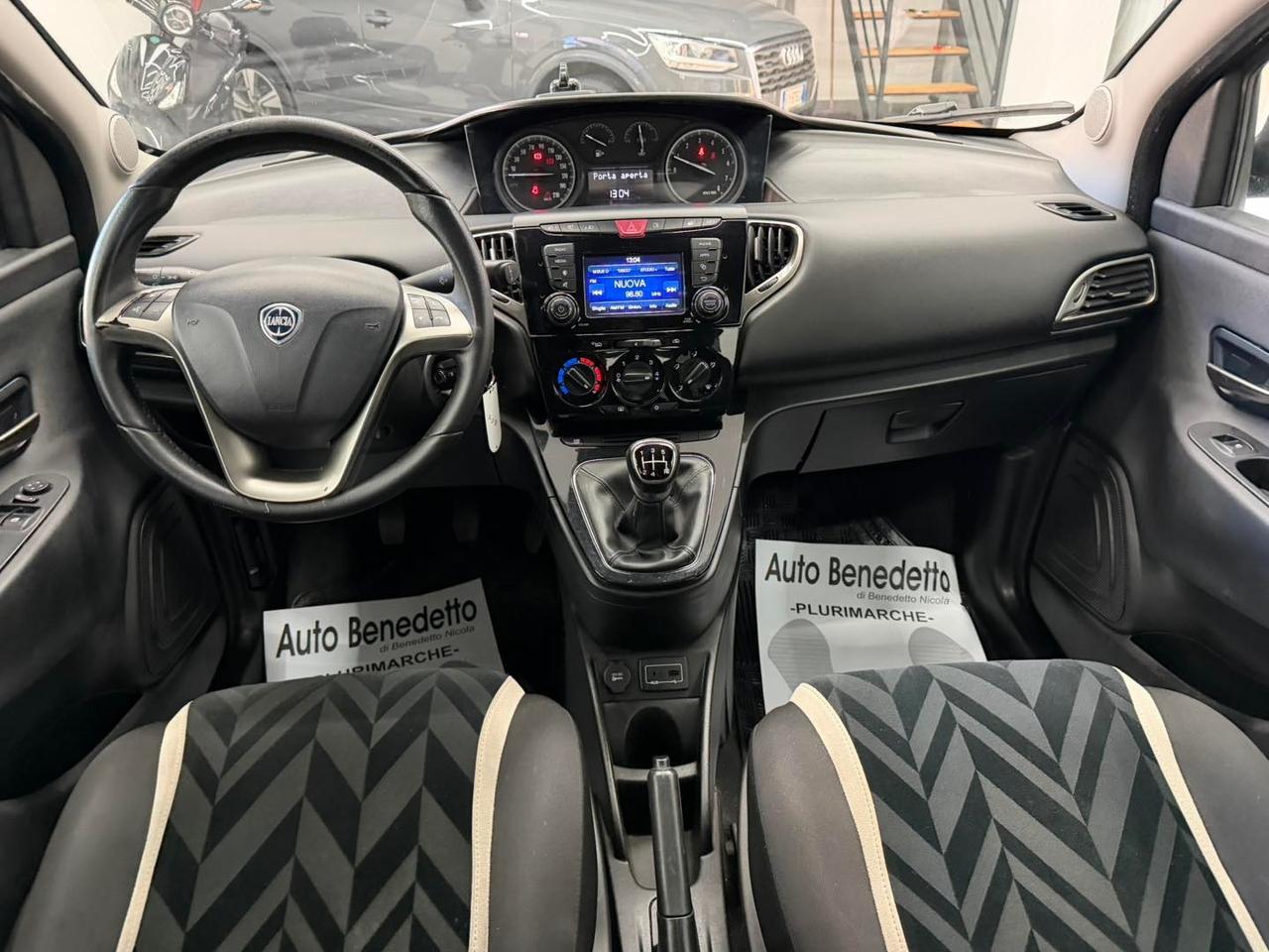 Lancia Ypsilon 1.2 69 CV 5 porte Gold 2016