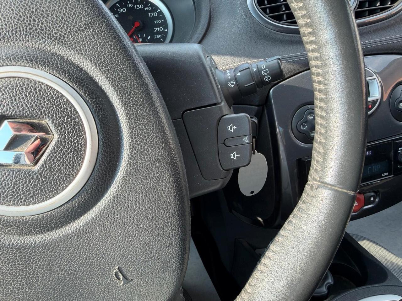 Renault Clio 1.5 DCI 75CV 5P DYNAMIQUE 2011