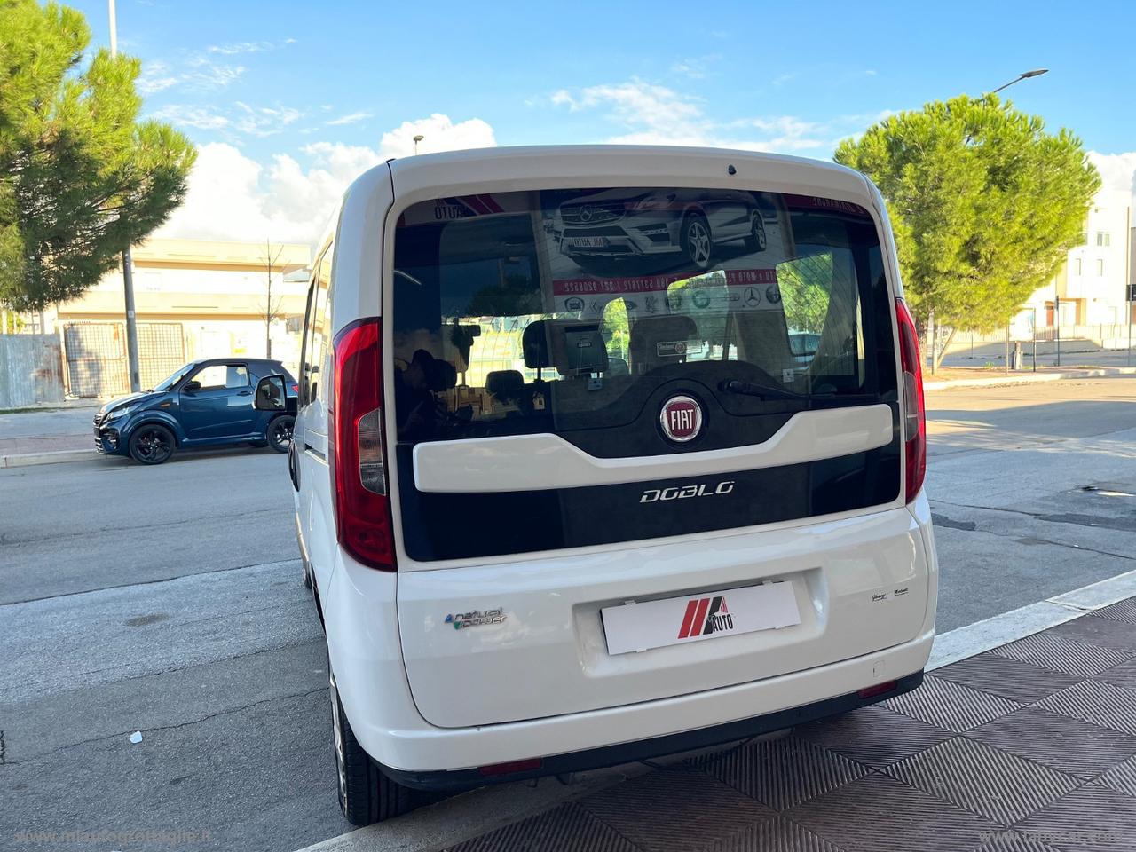 FIAT Doblò 1.4 T-Jet Natural Power Lounge