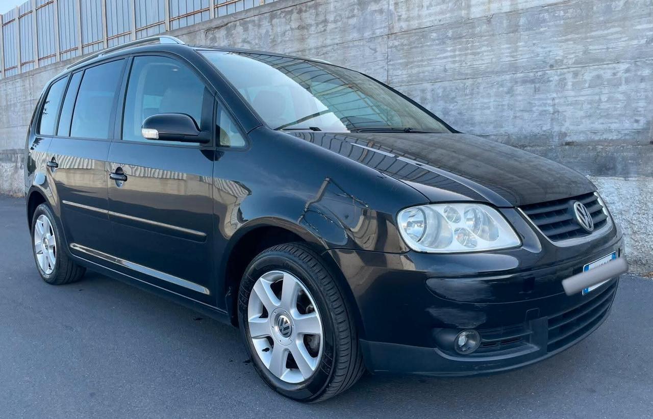 Volkswagen Touran 2.0 TDI 136CV Highline