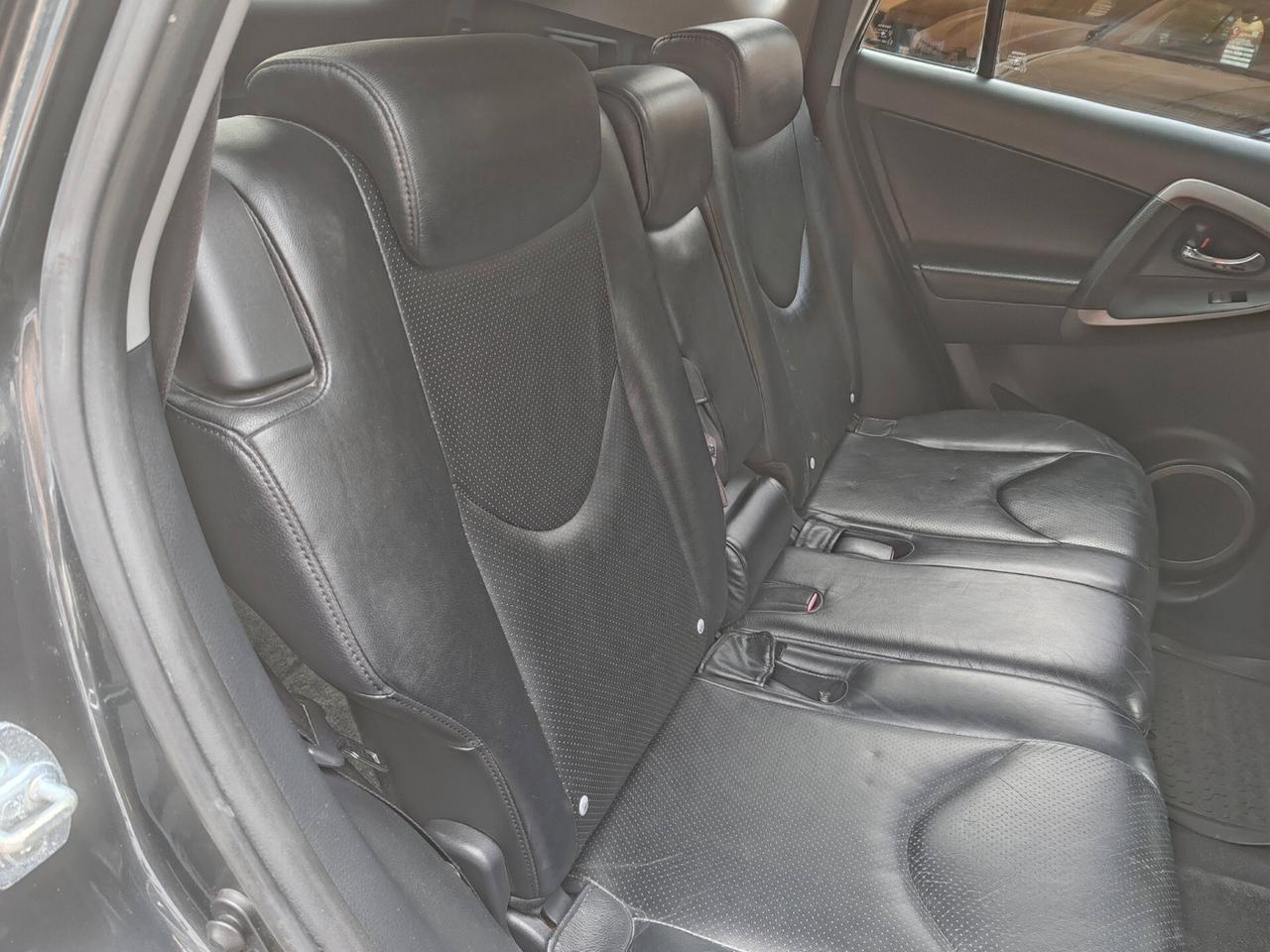 Toyota RAV 4 RAV4 2.2 D-4D 177 CV Luxury