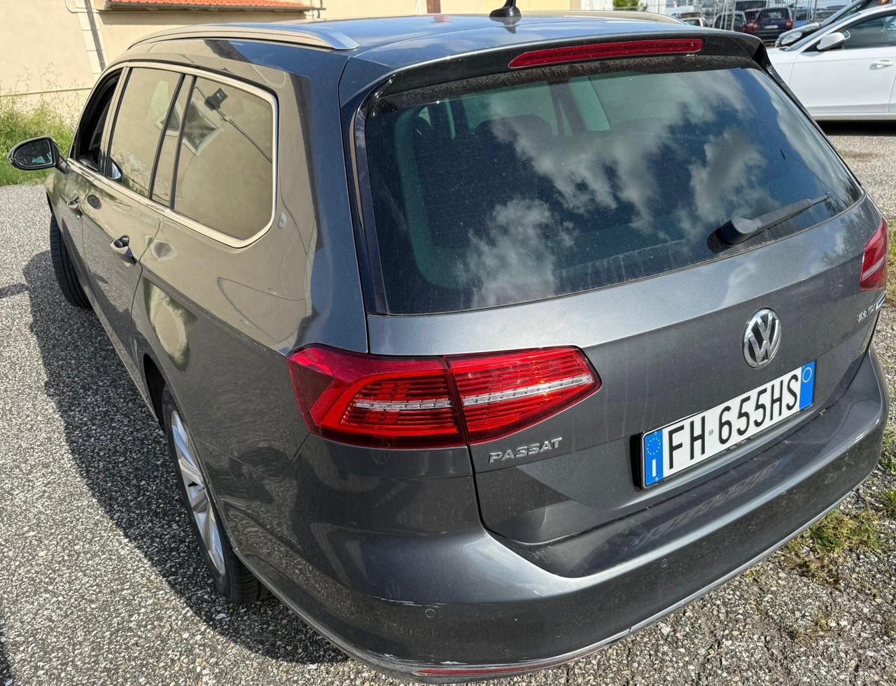 Volkswagen Passat Alltrack 2.0 TDI 150CV 4MOTION Executive BlueMot Tech
