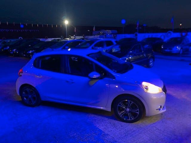 Peugeot 208 1.4 HDi 68 CV 5 porte Access