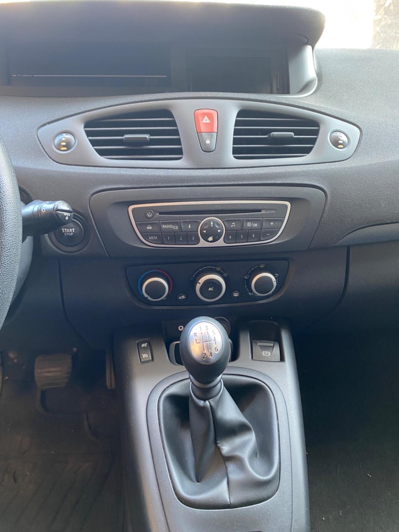 Renault Scenic Scénic X-Mod 1.5 dCi 110CV Luxe