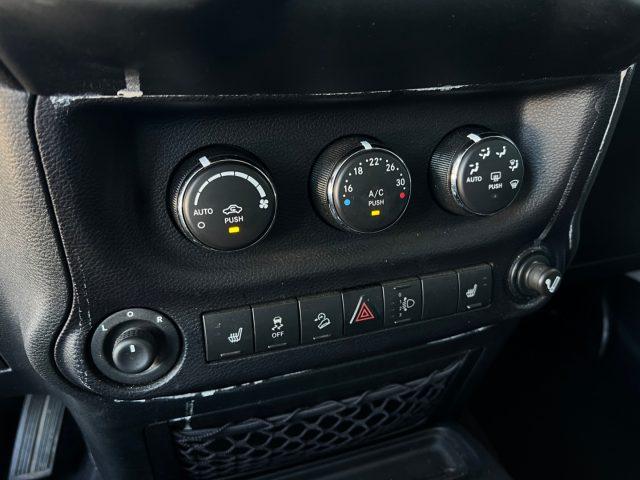 JEEP Wrangler Unlimited 2.8 CRD DPF Sahara Auto