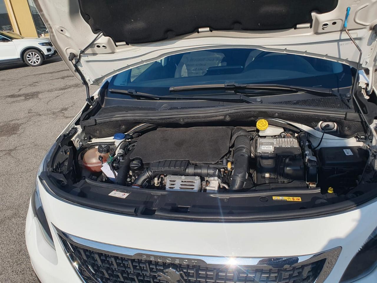 Peugeot 2008 PureTech Turbo 110 S&S Allure
