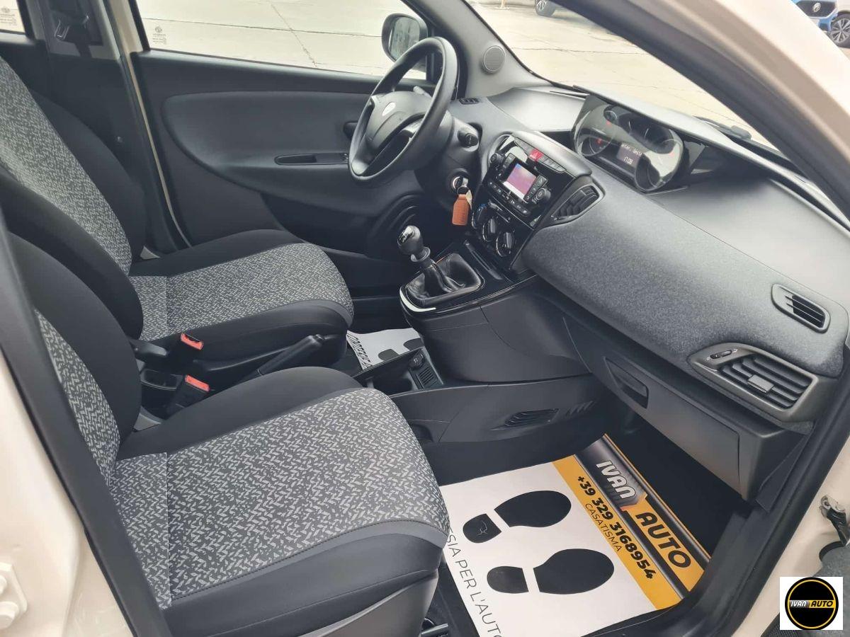 LANCIA Ypsilon 1.2 Benzina-26.000 Km-Neopatentati
