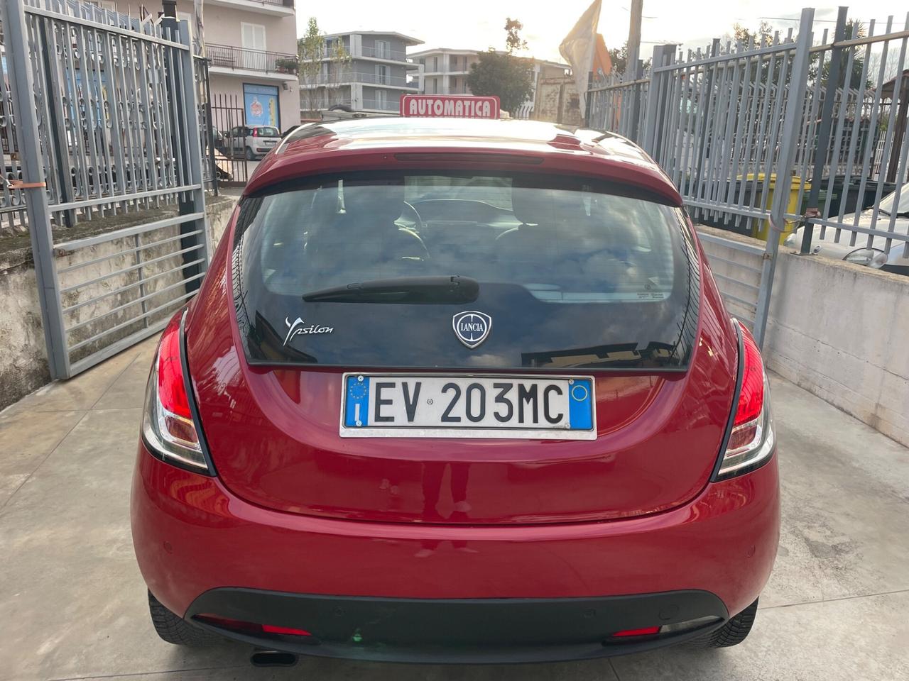 Lancia Ypsilon 0.9 TwinAir 85 CV 5 porte S&S DFN Platinum