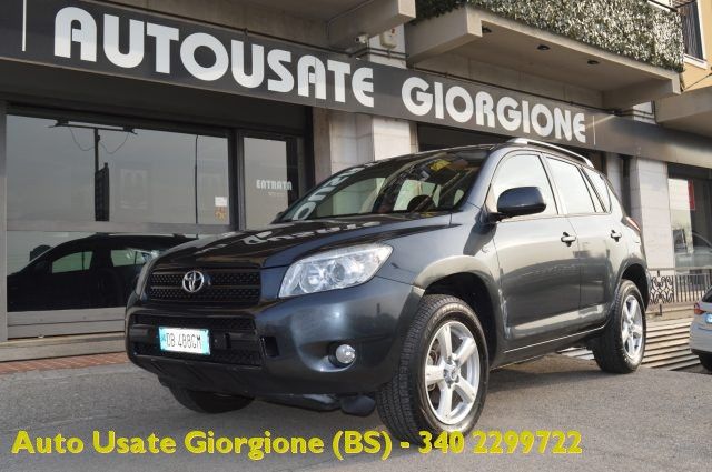 TOYOTA RAV 4 2.0 5 porte 4X4 Autom. Solo 86.000 Km