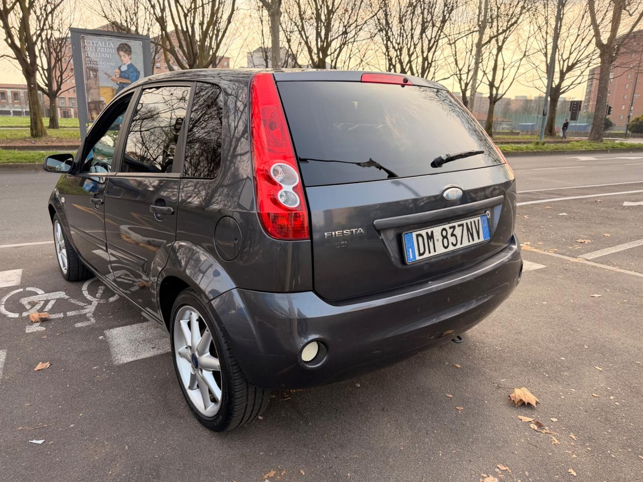 Ford Fiesta 1.2 Benz 5p. Ghia 2008