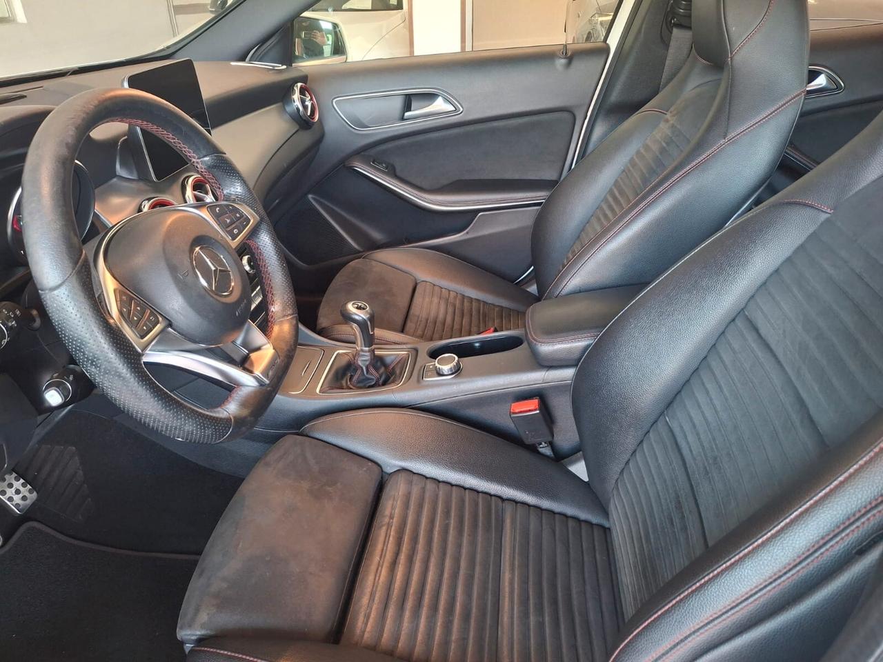 Mercedes-Benz GLA 180 Premium*AMG*EURO 6D-TEMP