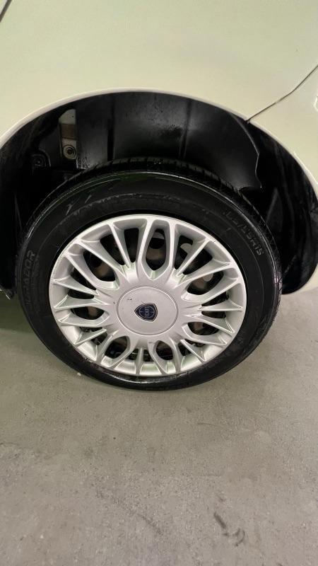 Lancia Ypsilon 1.2 69 CV 5 porte Platinum