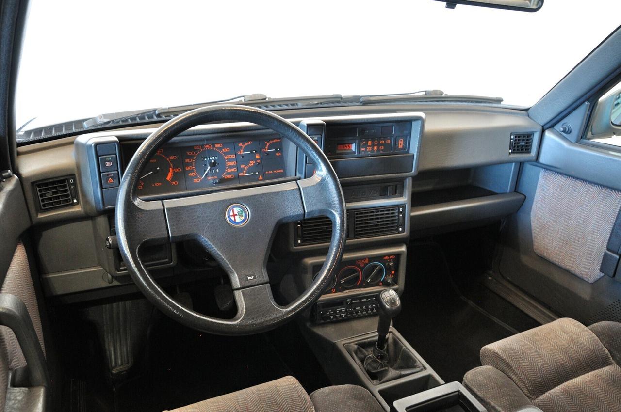 Alfa Romeo 75 2.0i Twin Spark clima 1a serie ASI CRS