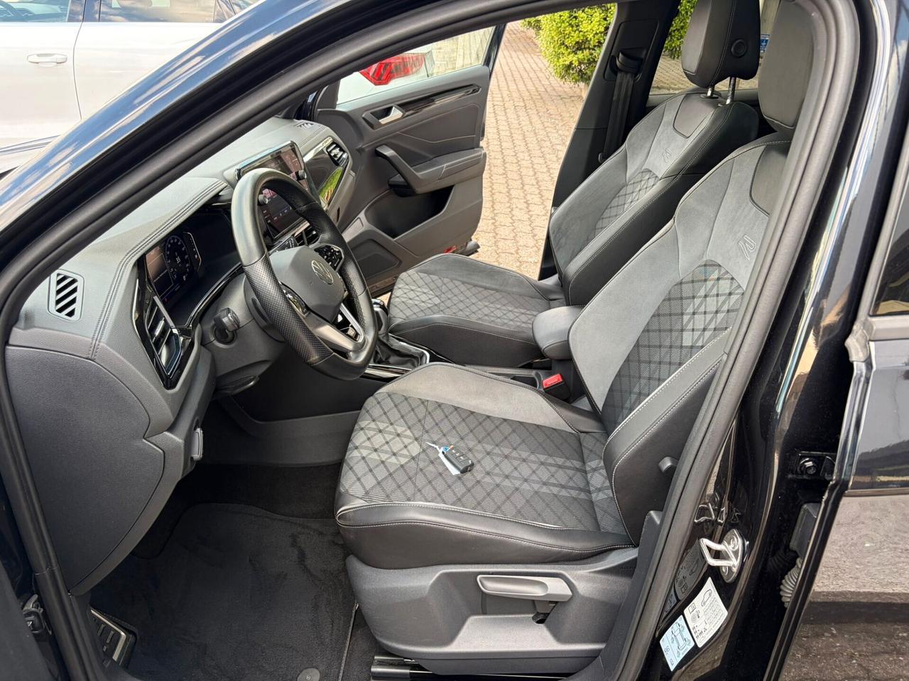 Volkswagen T-Roc 2.0 tdi R-Line 150cv dsg