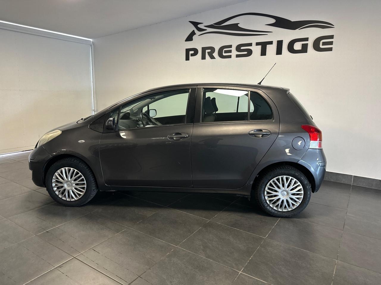 TOYOTA YARIS 1.0 NEOPATENTATI 69CV GARANZIA