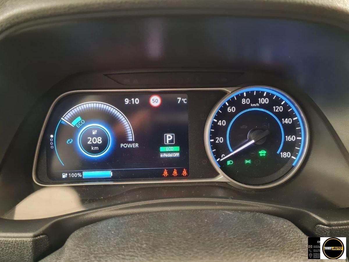 NISSAN Leaf Tekna 40 kWh-Elettrica-20.000 Km