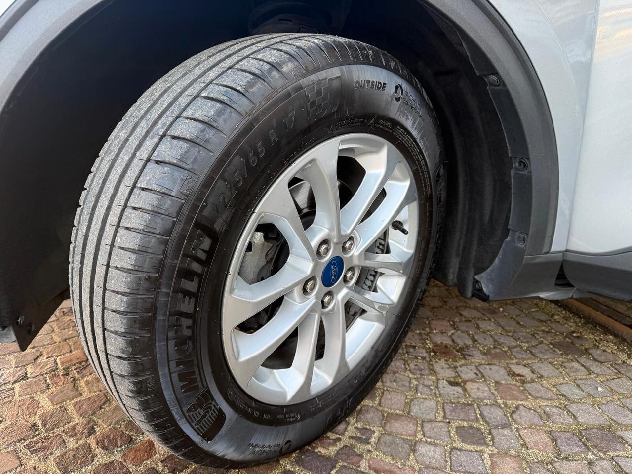 Ford Kuga 1.5 EcoBlue 120 CV 2022 Titanium