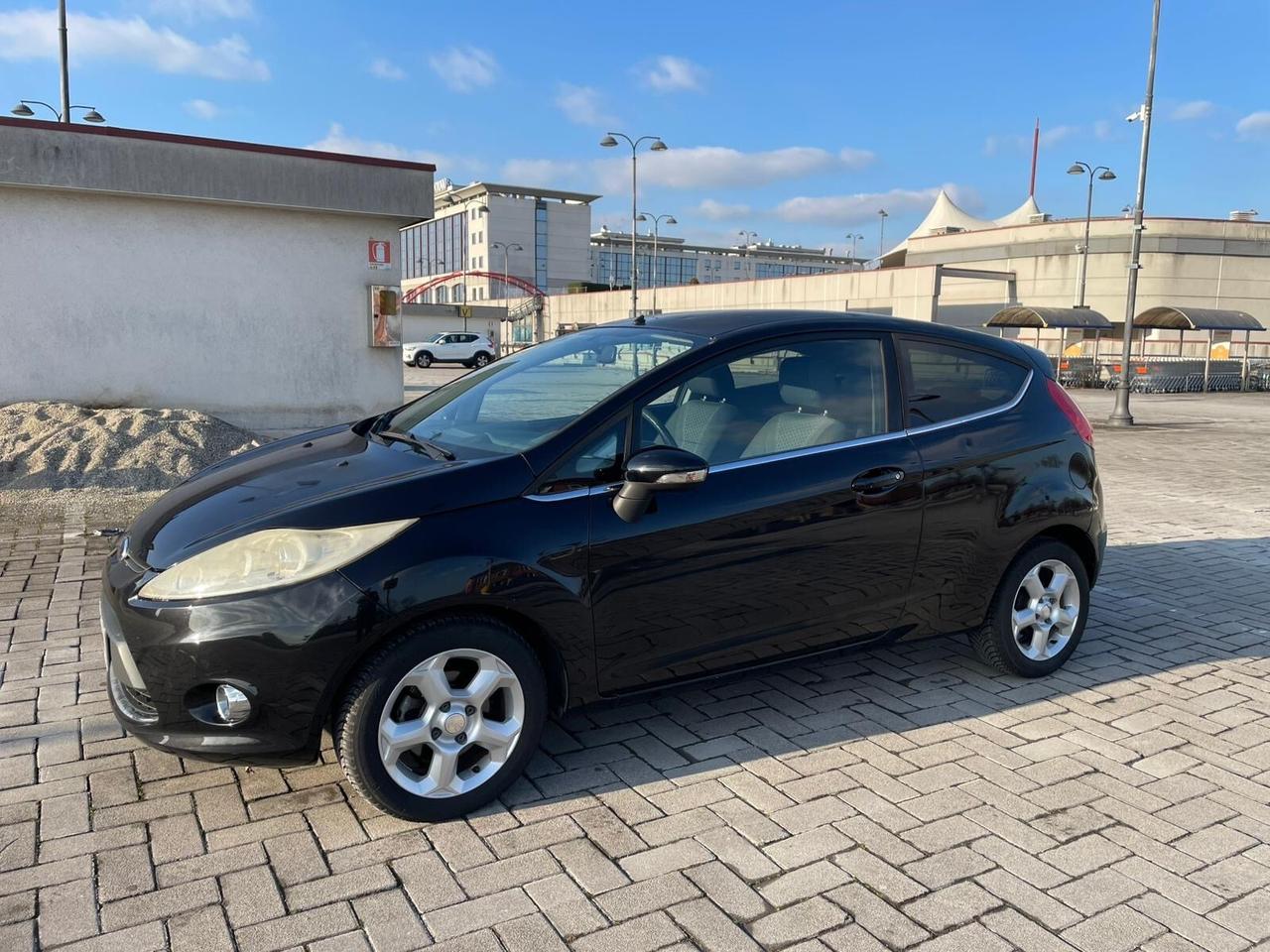 Ford Fiesta 1.4 GPL VALIDO FINO 2030 OK NEOP.
